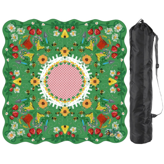 Strawberry Summer Season on Green - Scalloped Mahjong Mat 31.5"x31.5" (Ship Rolled up)