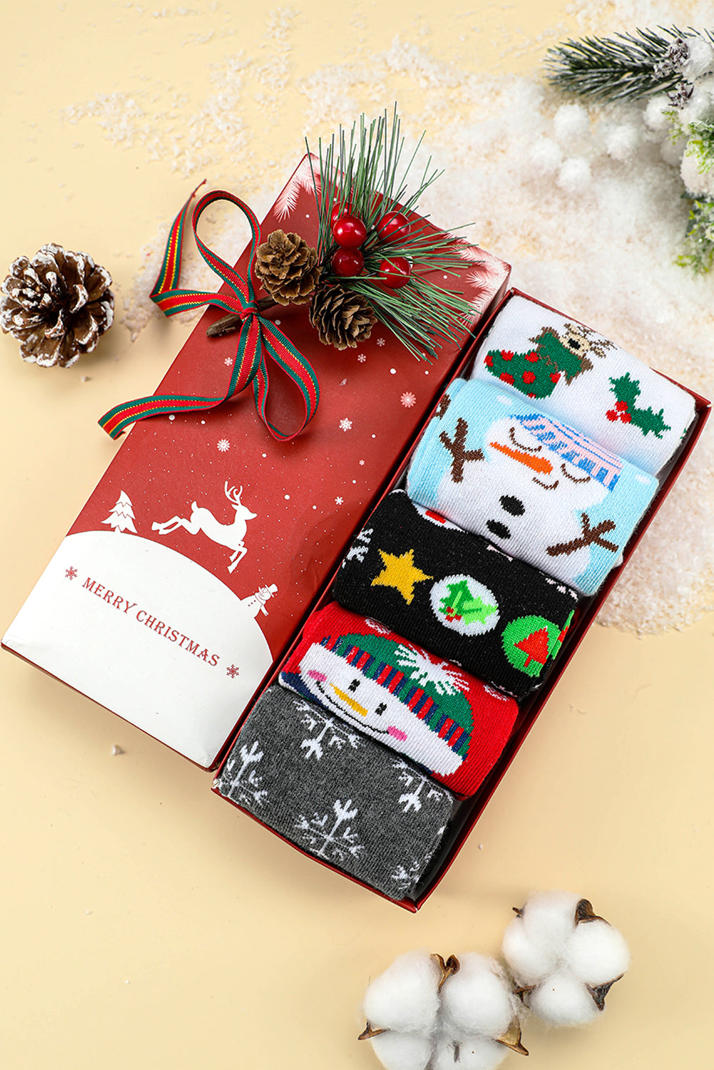 White Christmas Cartoon Pattern Socks Set