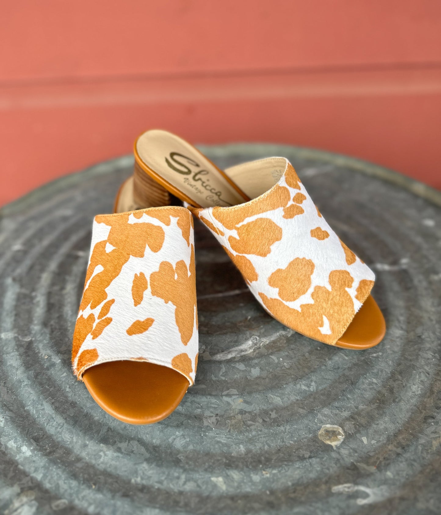 Richwood Peeptoe Tan and White Cowhide Slide